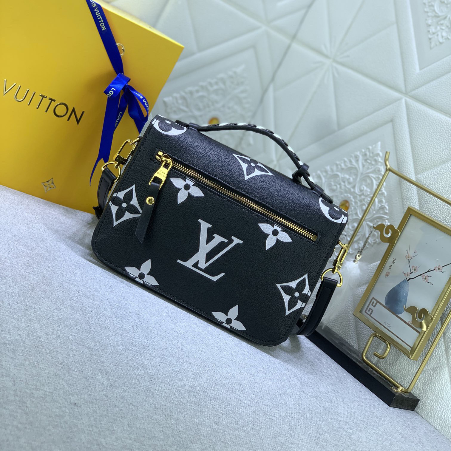 LV High Quality Women Shoulder Bags Luxury Embossed Leather Presents Oversized Monogram Print Ladies Clutch Bag With Detachable And Adjustable Shoulder Straps For Shoulder Or Crossbody Selection Shoulder Tote Female Purse Wallet Hand Bag