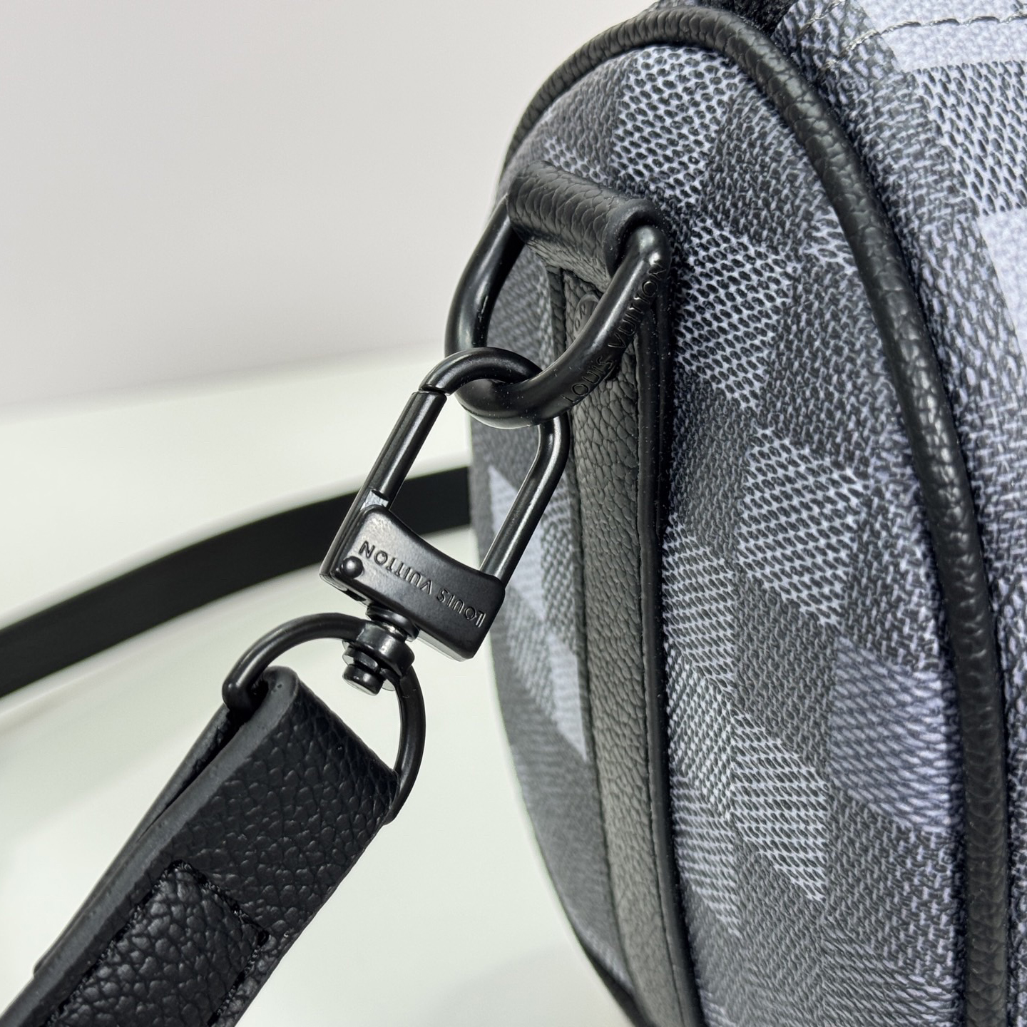 LV The Classic Silhouette Of High Quality Women Shoulder Bags Luxury Travel Bags Is Made Of Monogram Embossed Taurillon Leather With Leather Handles And Detachable Shoulder Straps Monogram Reverse Shoulder Tote Female Purse Wallet Hand Bag