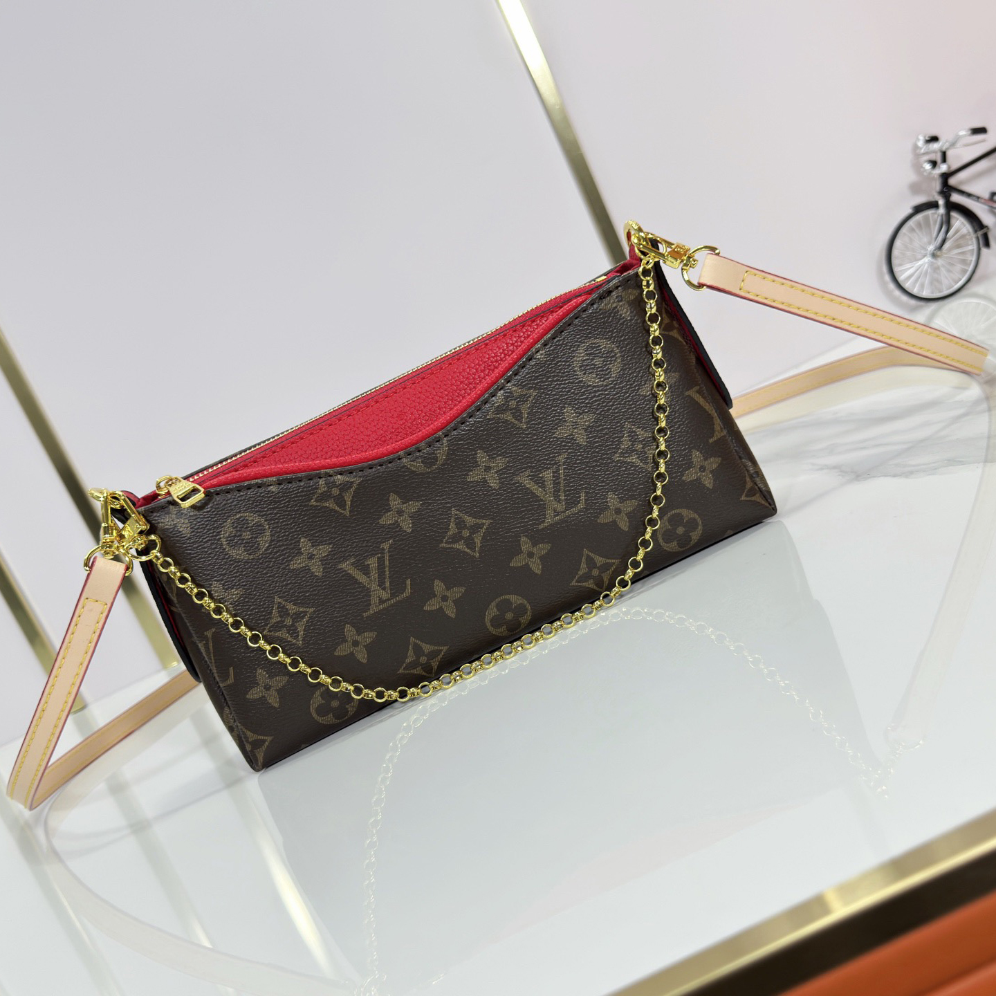 LV High Qualitys Women Shoulder Bags Luxurysmonogram Canvas Paired With Soft Grain Leather Multifunctional Bag With Adjustable Gold Chain Suitable For Both Length And Crossbody Monogram Reverse Shoulder Tote Female Purse Wallet Hand Bag