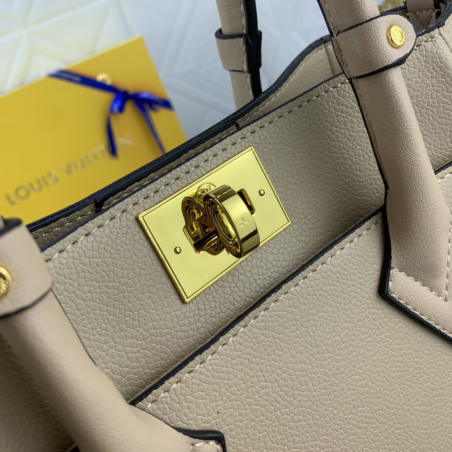 LV High Quality Women Shoulder Bags Luxury Soft Calf Leather And Classic Monogram Canvas Side Lining With Detachable Wide Shoulder Straps For Shoulder And Crossbody Ladies Clutch Bag Shoulder Tote Female Purse Wallet Hand Bag