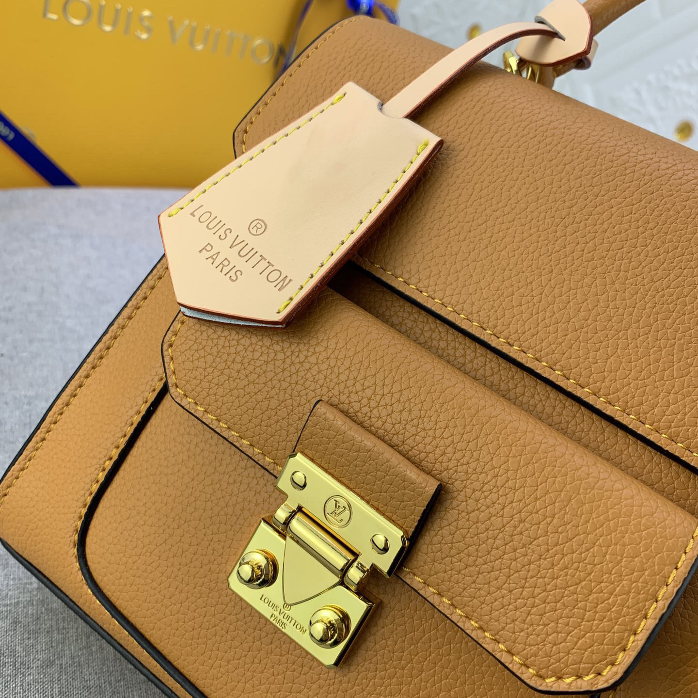 LV High Quality Women Shoulder Bags Luxury Solid Color Leather Handbag with Regular Trapezoidal Contour and Arched Handle Ladies Clutch Bag Asymmetric Metal S-Lock Shoulder Tote Female Purse Wallet Hand Bag