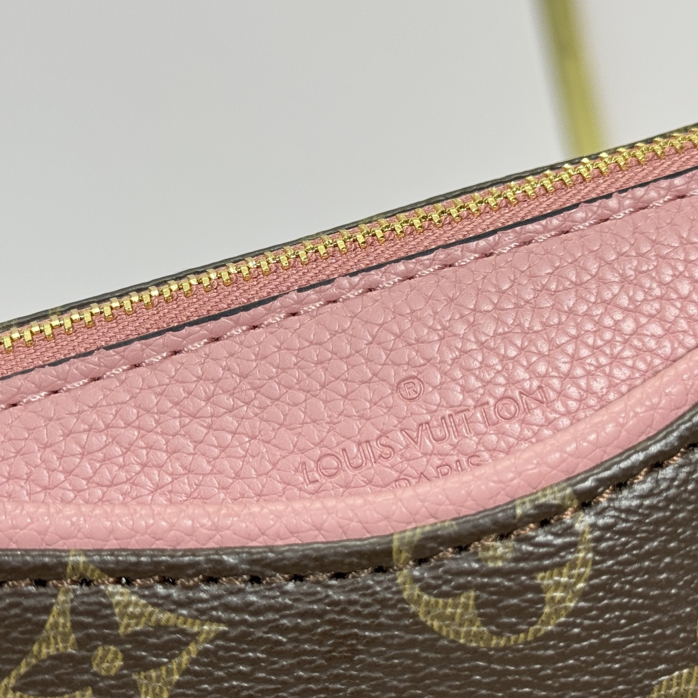 LV High Qualitys Women Shoulder Bags Luxurysmonogram Canvas Paired With Soft Grain Leather Multifunctional Bag With Adjustable Gold Chain Suitable For Both Length And Crossbody Monogram Reverse Shoulder Tote Female Purse Wallet Hand Bag