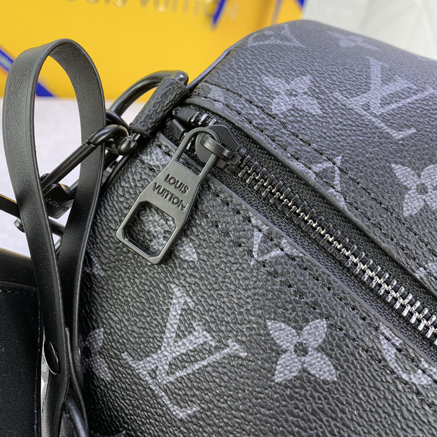 LV High Quality Women Shoulder Bags Luxury Soft Cylindrical Bag With Wide Handle And Wide Shoulder Strap Suitable For Handsome And Casual Boys And Girls Ladies Clutch Bag Shoulder Tote Female Purse Wallet Hand Bag