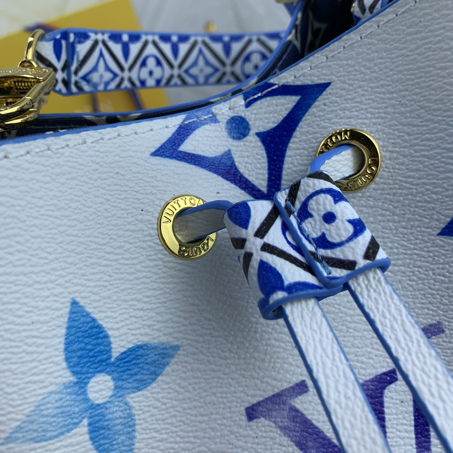 LV High Quality Women Shoulder Bags Luxury Bucket Bags Are Made Of Elegant Canvas Depicting Giant Monogram Print With Drawstring And Central Buckle. The Inner Bag Is Ladies Clutch Bag Shoulder Tote Female Purse Wallet Hand Bag