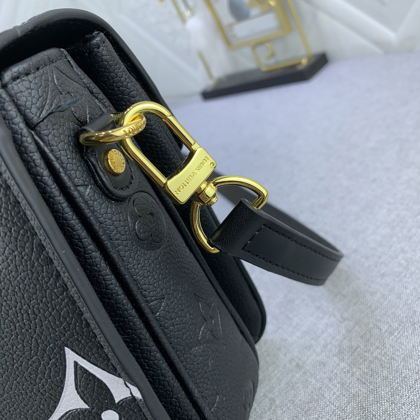 LV High Quality Women Shoulder Bags Luxury Embossed Leather Presents Oversized Monogram Print Ladies Clutch Bag With Detachable And Adjustable Shoulder Straps For Shoulder Or Crossbody Selection Shoulder Tote Female Purse Wallet Hand Bag