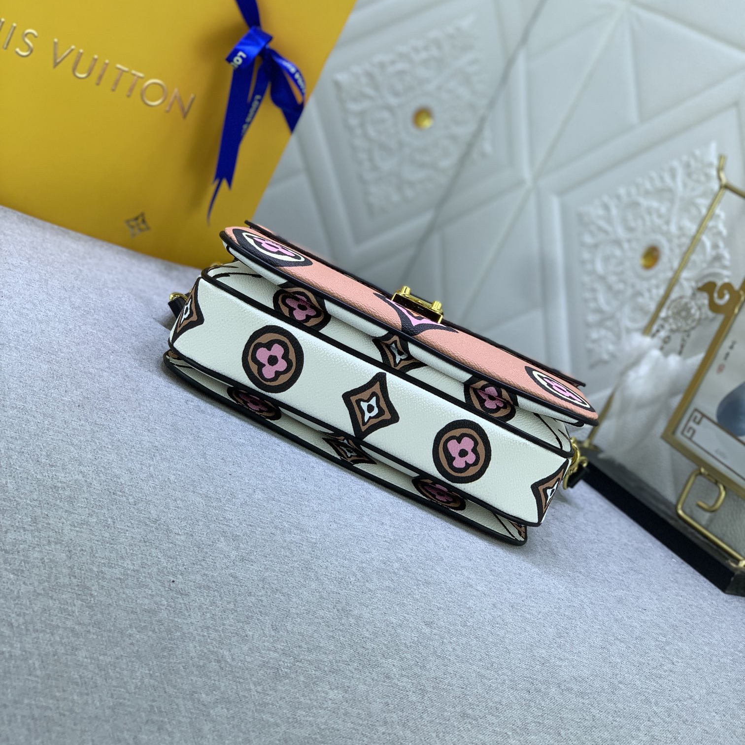 LV High Quality Women Shoulder Bags Luxury Postman Bag Is Made Of Soft Monogram Canvas Material Ladies Clutch Bag Shoulder Tote Female Purse Wallet Hand Bag