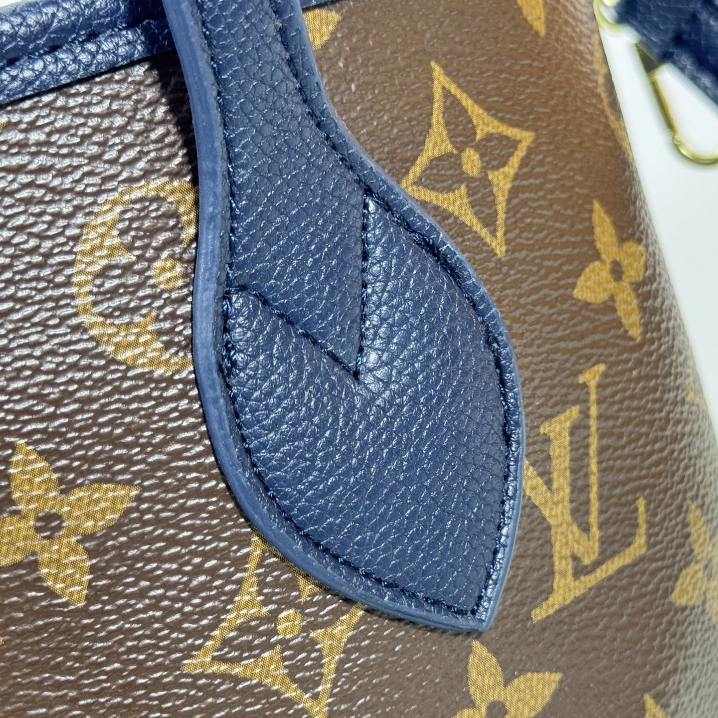 LV High Quality Women Shoulder Bags Luxury Classic Design Double Sided Version Canvas And Grain Leather Decor Front And Back Detachable Shoulder Straps For Easy Cross Shoulder Strap Monogram Reverse Shoulder Tote Female Purse Wallet Hand Bag