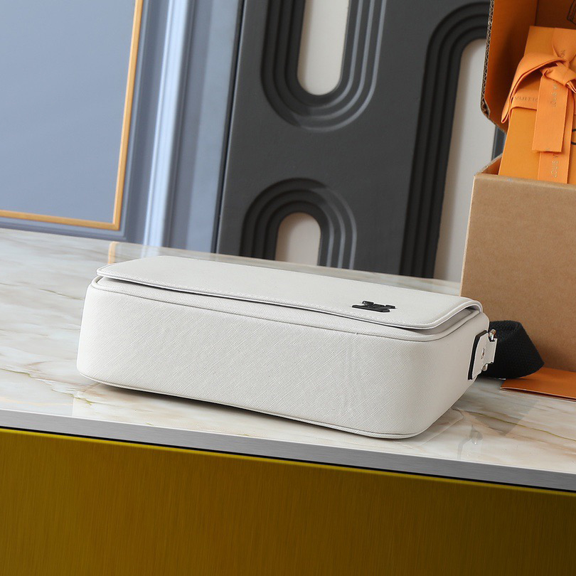 LV High Quality Women Shoulder Bags Luxury Postman Bag Is Made Of Damier Infini Coated Canvas, Paired With Magnetic Buckle Opening And Zipper Back Pocket Ladies Clutch Bag Adjustable Shoulder Strap With Louis Vuitton Logo Shoulder Bag