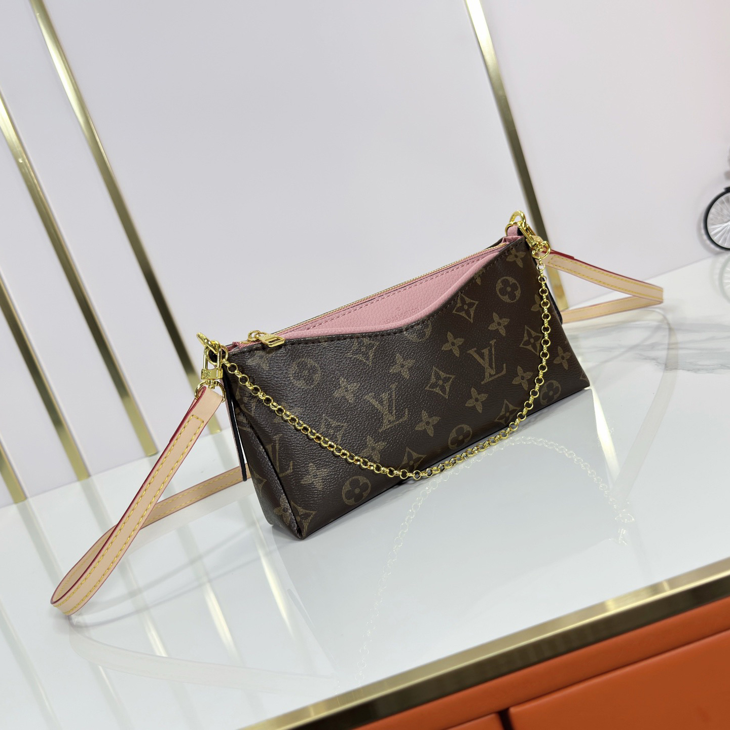 LV High Qualitys Women Shoulder Bags Luxurysmonogram Canvas Paired With Soft Grain Leather Multifunctional Bag With Adjustable Gold Chain Suitable For Both Length And Crossbody Monogram Reverse Shoulder Tote Female Purse Wallet Hand Bag