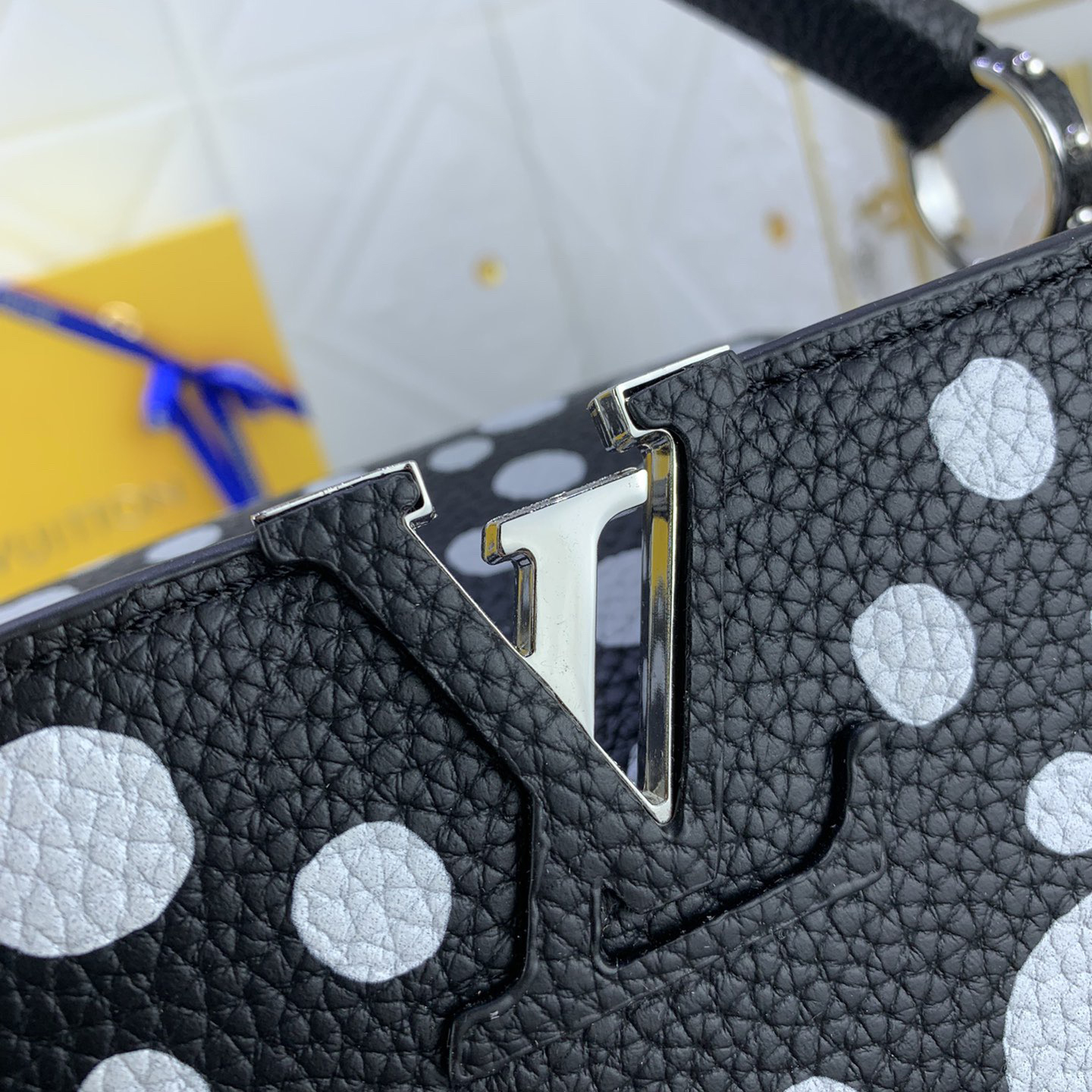 LV Designer Bagss Luxury Bag Classic Handbag Both The Chain And Adjustable Leather Shoulder Strap Can Be Disassembled The Canvas Surface Iconic Polka Dots Of Women Fashion Bag High Quality Leather Bag