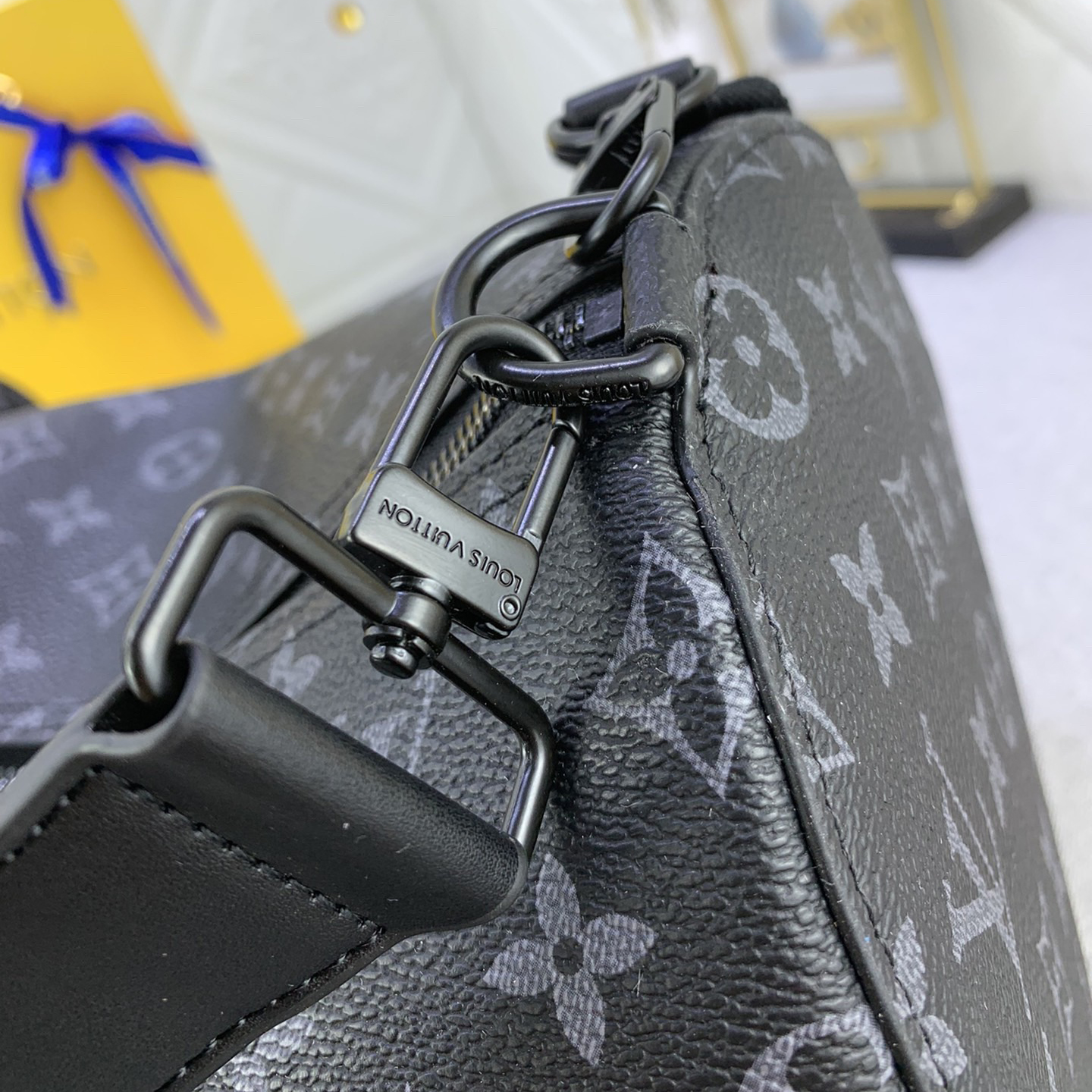 LV High Quality Women Shoulder Bags Luxury Soft Cylindrical Bag With Wide Handle And Wide Shoulder Strap Suitable For Handsome And Casual Boys And Girls Ladies Clutch Bag Shoulder Tote Female Purse Wallet Hand Bag