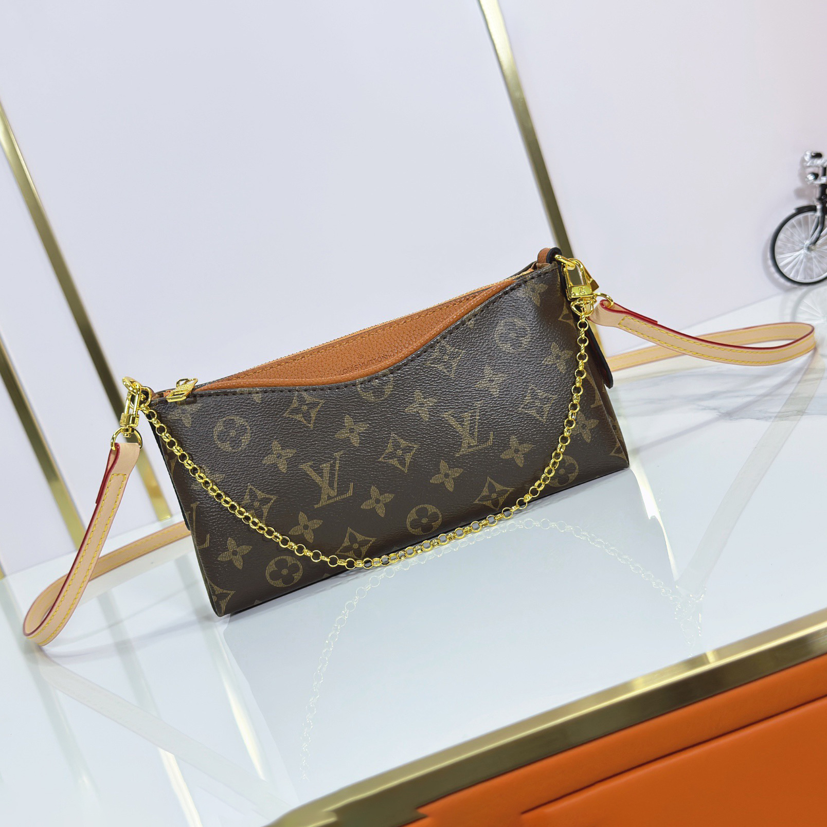 LV High Qualitys Women Shoulder Bags Luxurysmonogram Canvas Paired With Soft Grain Leather Multifunctional Bag With Adjustable Gold Chain Suitable For Both Length And Crossbody Monogram Reverse Shoulder Tote Female Purse Wallet Hand Bag