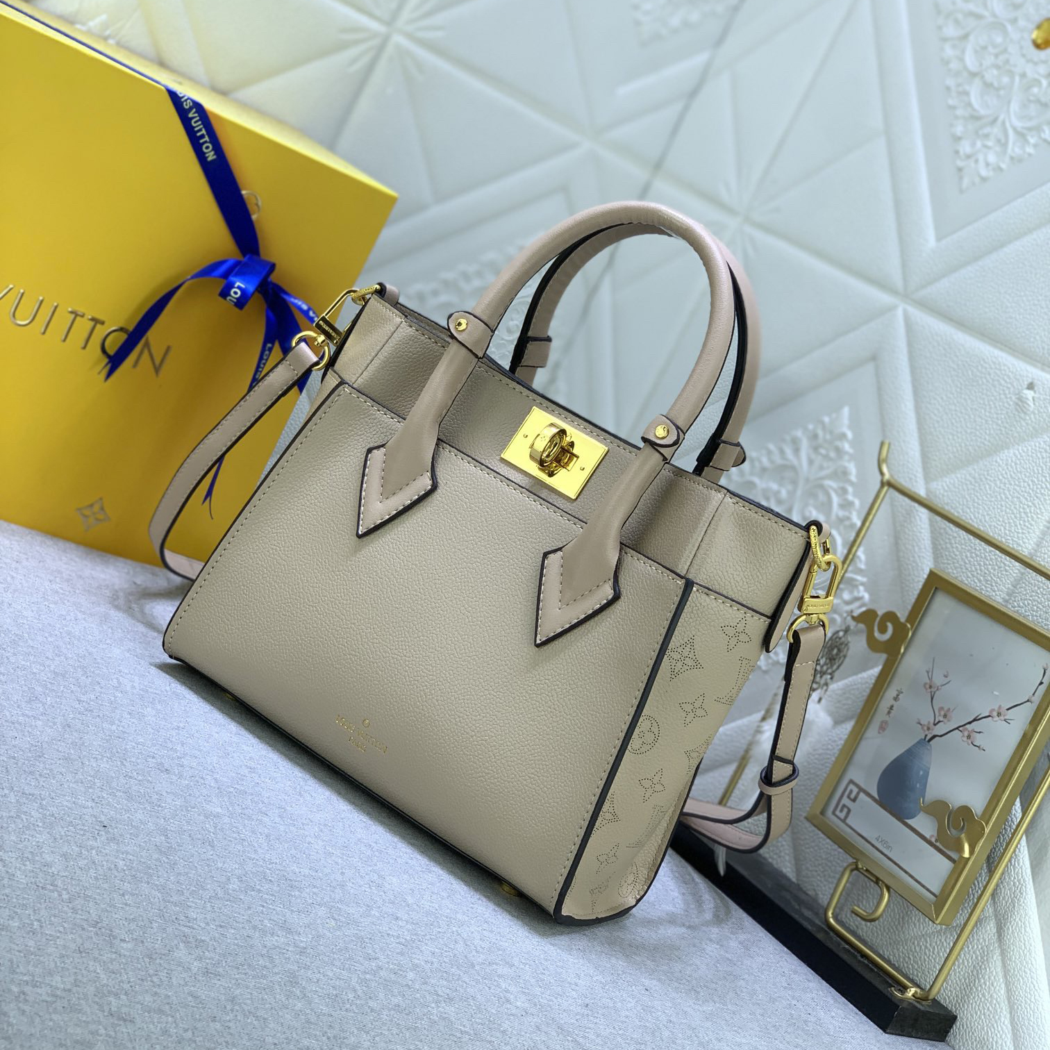 LV High Quality Women Shoulder Bags Luxury Soft Calf Leather And Classic Monogram Canvas Side Lining With Detachable Wide Shoulder Straps For Shoulder And Crossbody Ladies Clutch Bag Shoulder Tote Female Purse Wallet Hand Bag