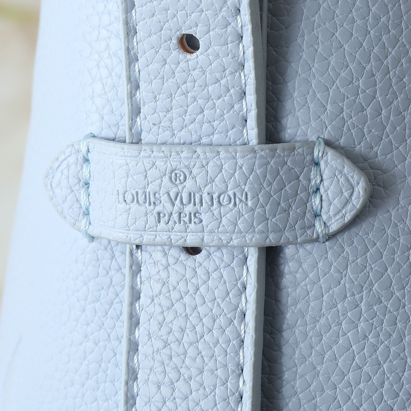 LV High Quality Women Shoulder Bags Luxury embossed leather, ample configuration with neat inner layer, large inner bag Ladies Clutch Bag paired with Monogram embossed zipper clutch bag secured with leather strap Shoulder Tote Female Purse Wallet Han