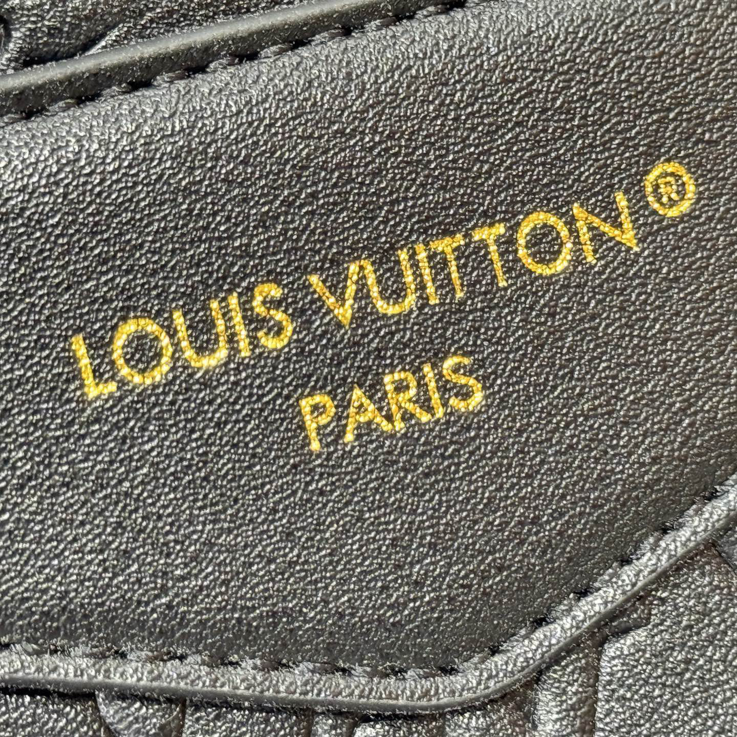 LV High Quality Women Shoulder Bags Luxuries With Eye-Catching Buckles And Detachable Chains Light Up Monogram Canvas Bag Body Side Pockets For Easy Access To Keys Lipstick And Other Small Items Female Hand Bag