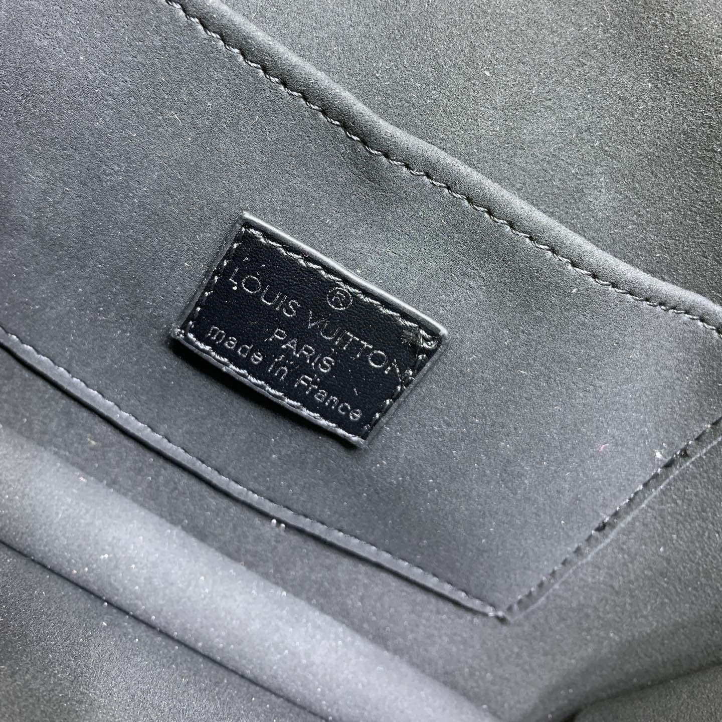 LV High Quality Women Shoulder Bags Luxuries Handbag Is Made Of Brand New Jacquard Fabric Inner Compartment And Detachable Shoulder Straps For Easy Carrying Of Female Hand Bags On Daily Occasions