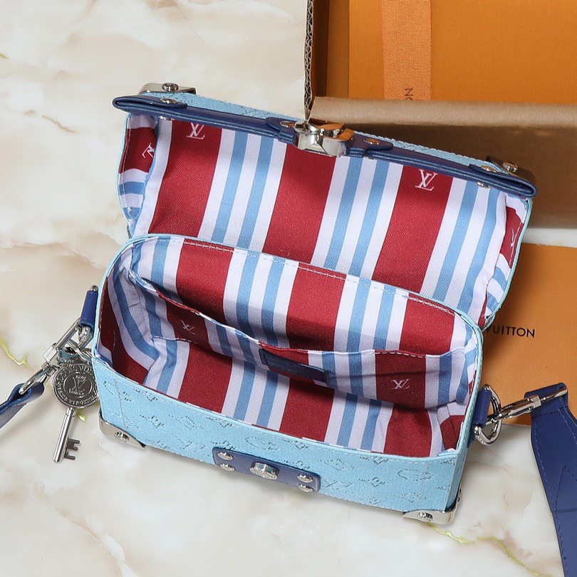 LV High Quality Women Shoulder Bags Luxury Cattle Leather Presents Grain Texture Magnetic Buckle Rivets And Top Handle That Traces Back To Classic Hard Box Elements With Detachable And Adjustable Shoulder Straps For Exquisite Details Female Hand Bag