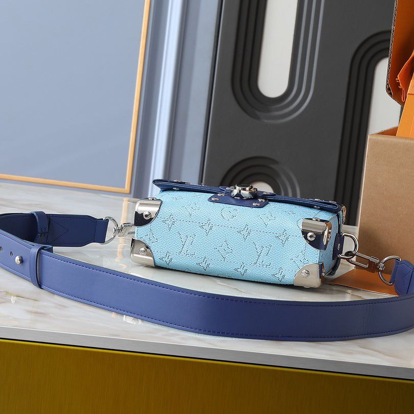 LV High Quality Women Shoulder Bags Luxury Cattle Leather Presents Grain Texture Magnetic Buckle Rivets And Top Handle That Traces Back To Classic Hard Box Elements With Detachable And Adjustable Shoulder Straps For Exquisite Details Female Hand Bag