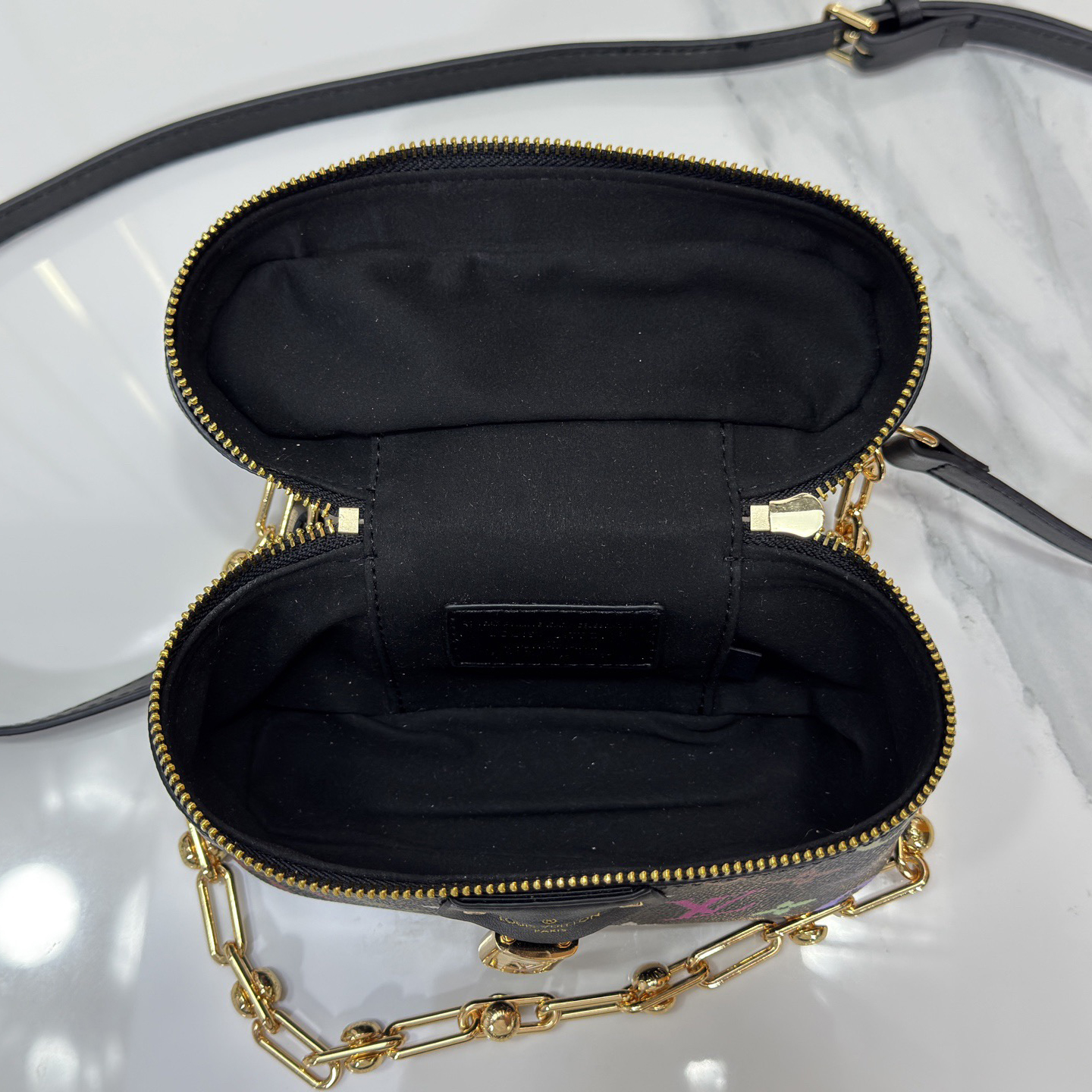 LV High Quality Women Shoulder Bags Luxuries Handbag Coated Canvas With Cowhide Leather Trim Zipper Closure Detachable Chain And LV Emblem Padlock With Metallic Shimmer Female Hand Bag