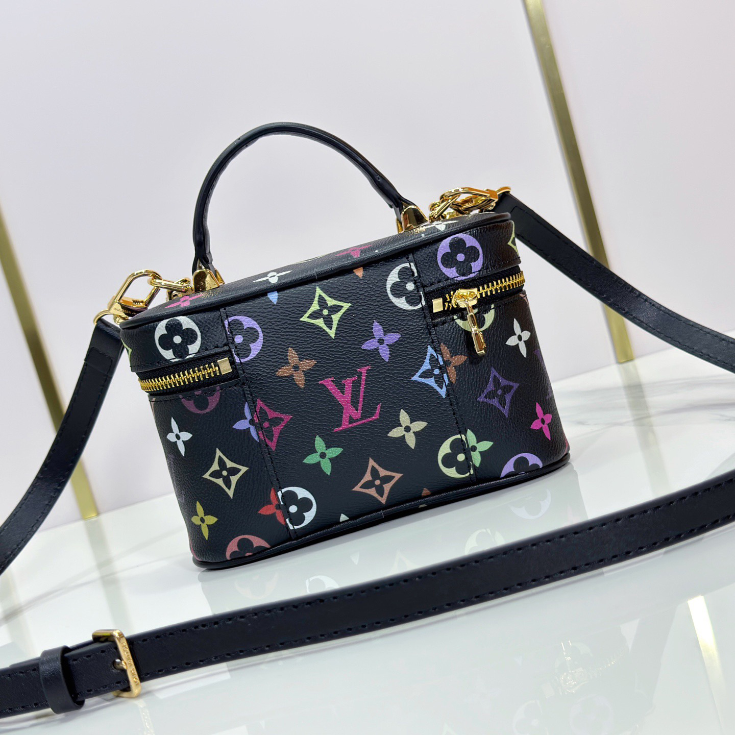 LV High Quality Women Shoulder Bags Luxuries Handbag Coated Canvas With Cowhide Leather Trim Zipper Closure Detachable Chain And LV Emblem Padlock With Metallic Shimmer Female Hand Bag