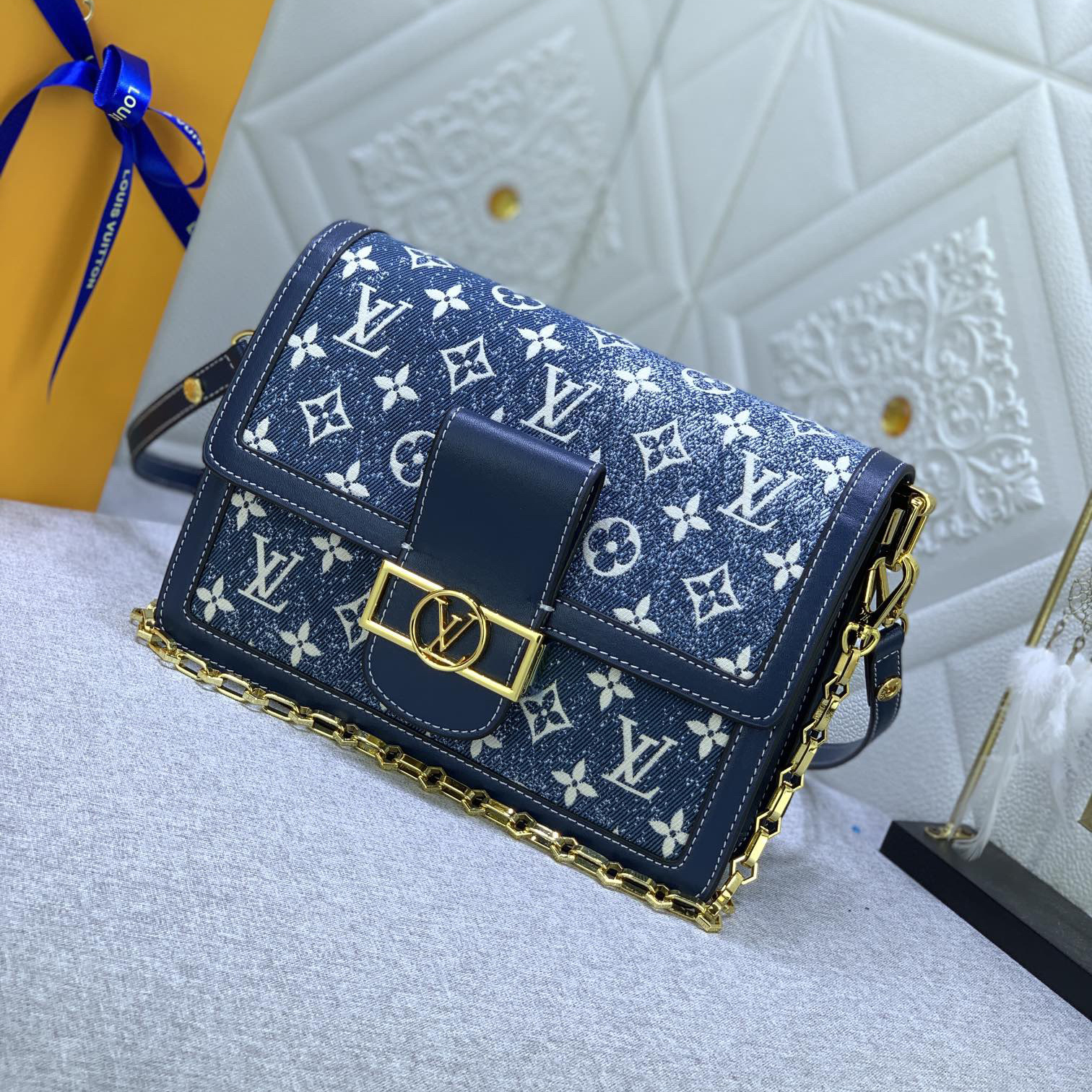 LV High Quality Women Shoulder Bags Luxuries Handbag Made Of Retro Logo Denim Fabric, Detachable Chain And Inner Compartment Adding Functional Details Female Hand Bag