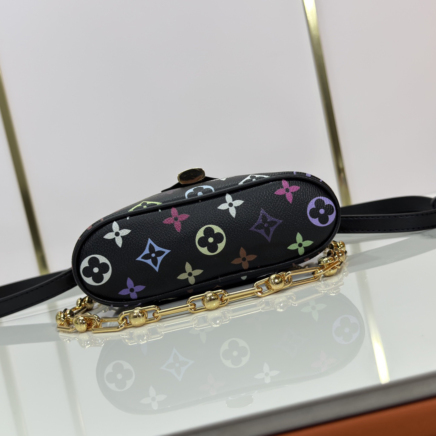 LV High Quality Women Shoulder Bags Luxuries Handbag Coated Canvas With Cowhide Leather Trim Zipper Closure Detachable Chain And LV Emblem Padlock With Metallic Shimmer Female Hand Bag