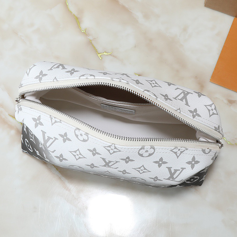 LV High Quality Women's Makeup Bag Luxury Classic Monogram Coated Canvas And Metal Parts With Washable Inner Lining Patch Bag And Zipper Inner Bag Ensure Toiletries Are Organized Female Hand Bag