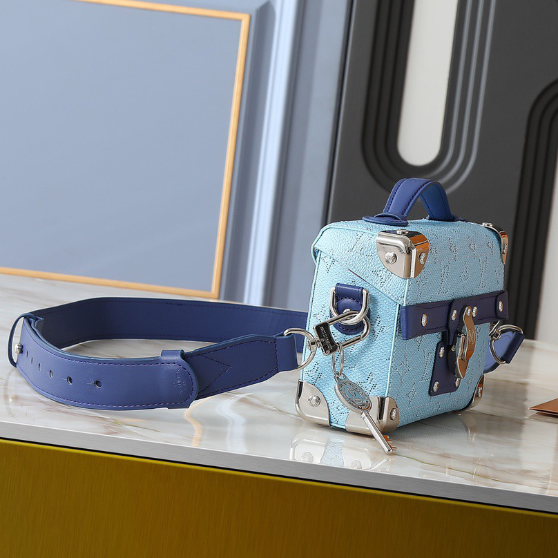 LV High Quality Women Shoulder Bags Luxury Cattle Leather Presents Grain Texture Magnetic Buckle Rivets And Top Handle That Traces Back To Classic Hard Box Elements With Detachable And Adjustable Shoulder Straps For Exquisite Details Female Hand Bag