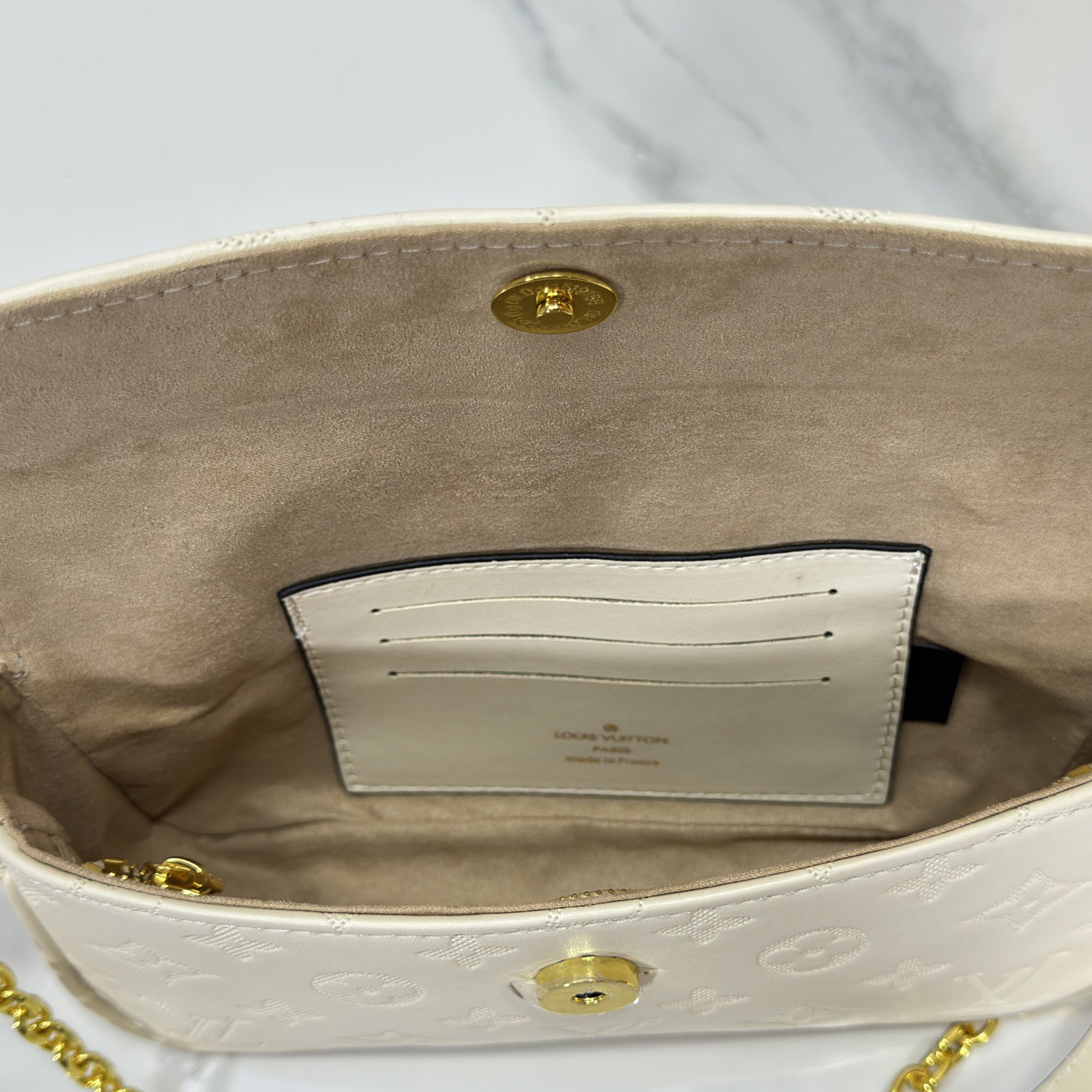 LV High Quality Women Shoulder Bags Luxuries Handbag Leather Surface Embossed With Large Monogram Pattern. Detachable And Adjustable Leather Shoulder Straps Allowing For Easy Switching Between Handheld, Shoulder Back And Crossbody Female Hand Bag