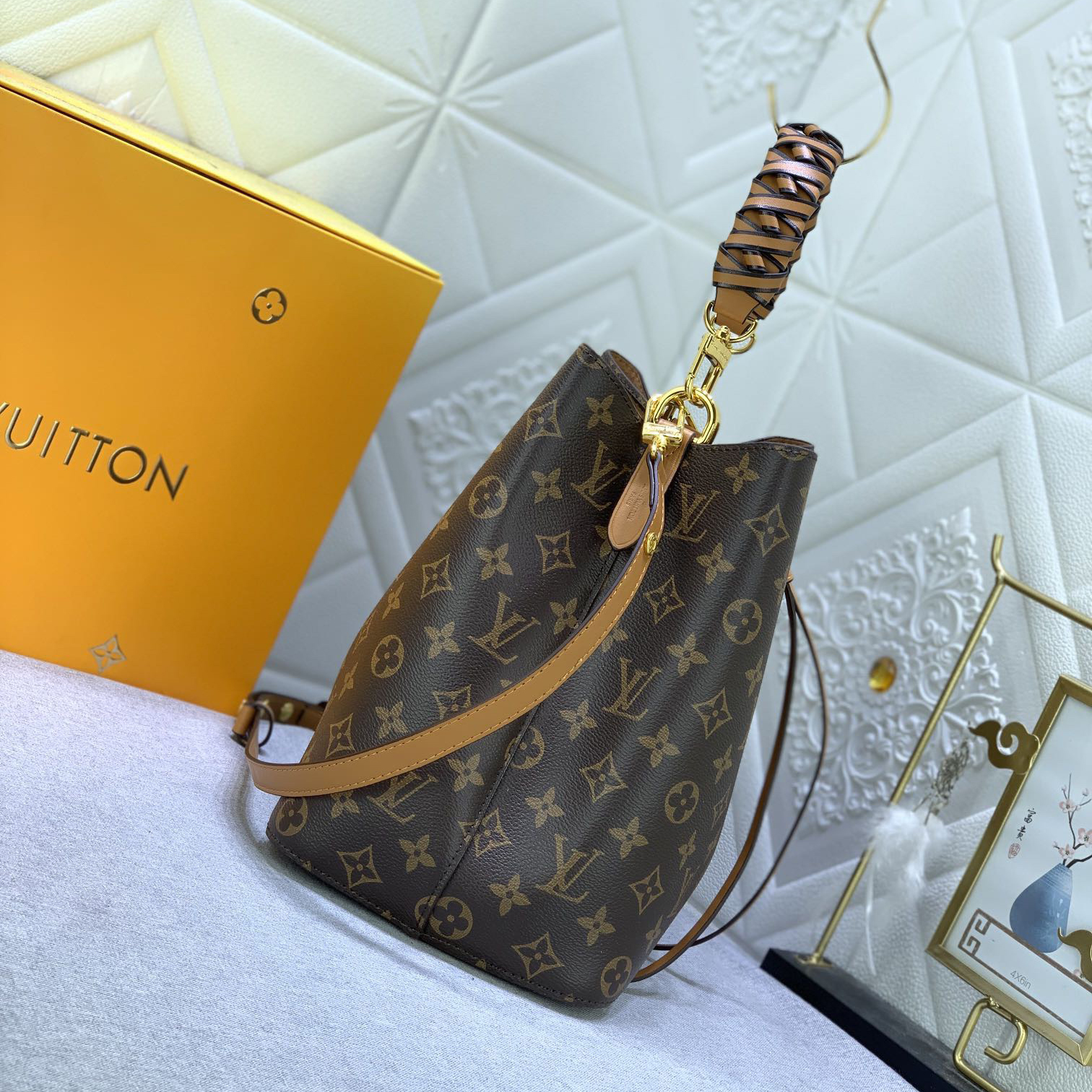 LV High Quality Women Shoulder Bags Luxury Bucket Bags Monogram Coated Canvas With Smooth Cowhide Trim Ultra-Fine Fiber Lining Central Zipper Patch Bag Detachable And Adjustable Shoulder Straps Female Hand Bag