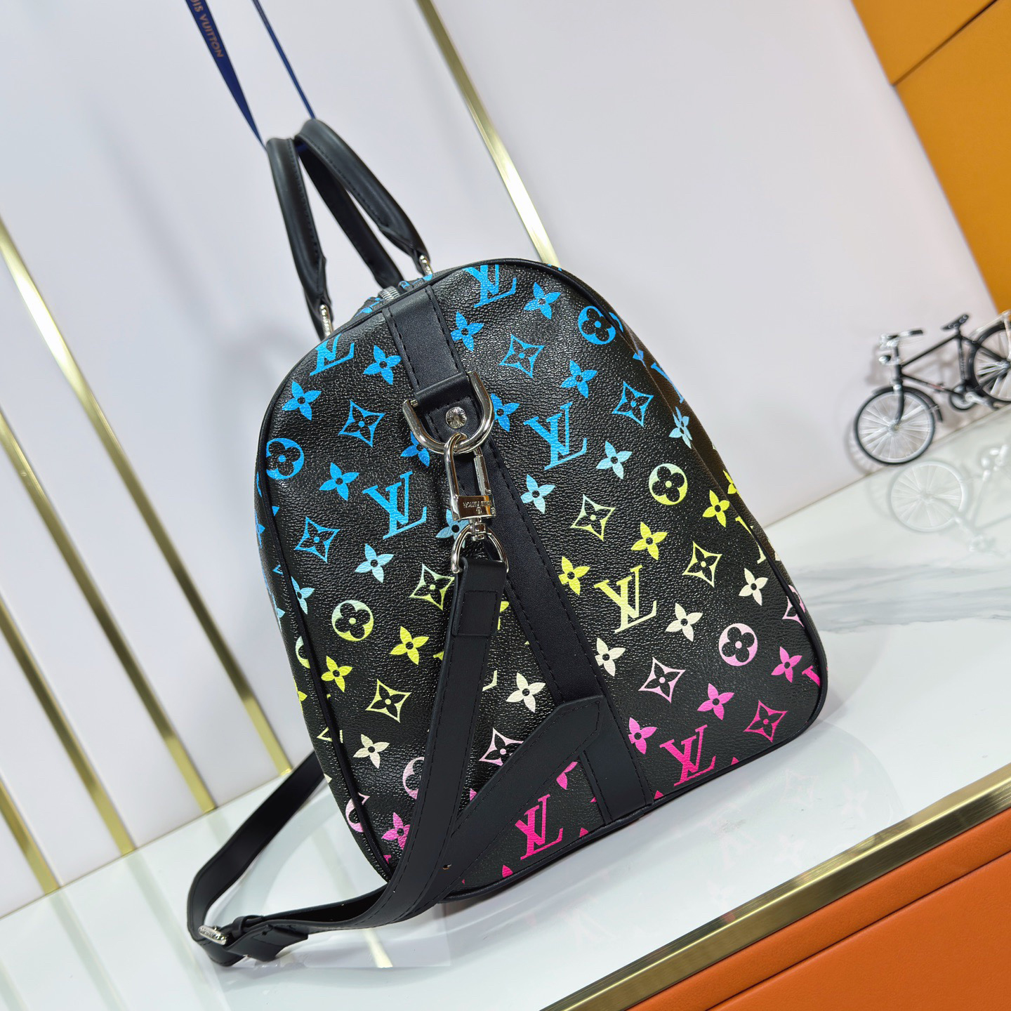 LV High Quality Women Shoulder Bags Luxury Travel Bags Letter Printed Zipper Opening Coating Canvas Leather Edging Spacious Capacity And Adjustable Shoulder Straps Suitable For Work Leisure Or Travel Female Hand Bag