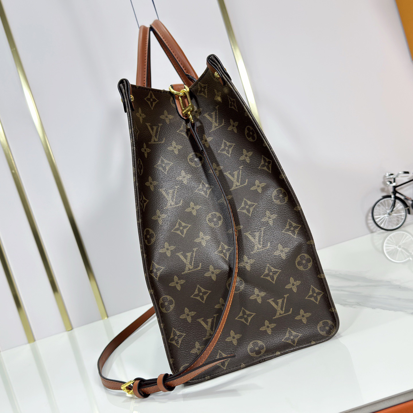 LV High Quality Women Shoulder Bags Luxury Small Handbag With Monogram And Monogram Reverse Canvas Detachable Change Bag Suitable For Storing Change Or Delicate Items Female Hand Bag