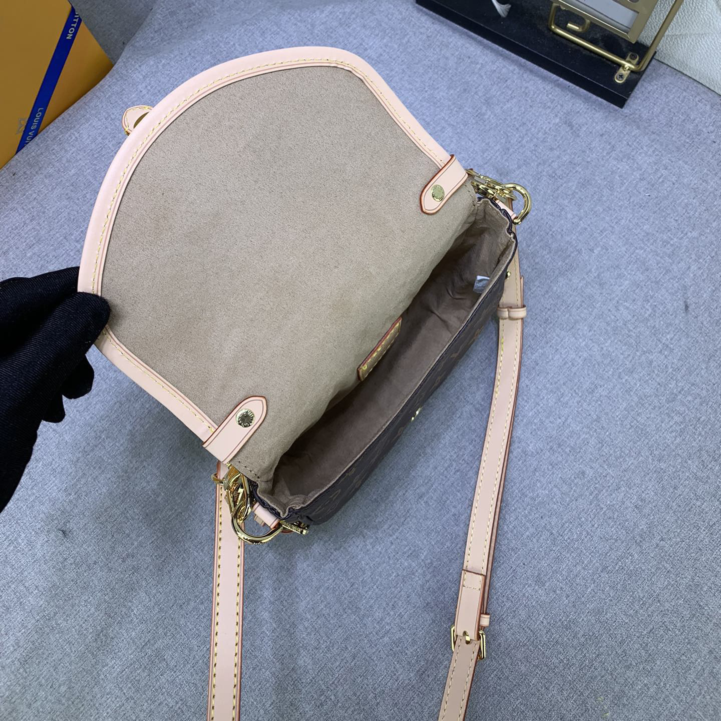 LV High qualitys Women Bags Luxurys Handbags Ladies Clutch Bag Shoulder Tote Female Purse Wallet Hand Bag