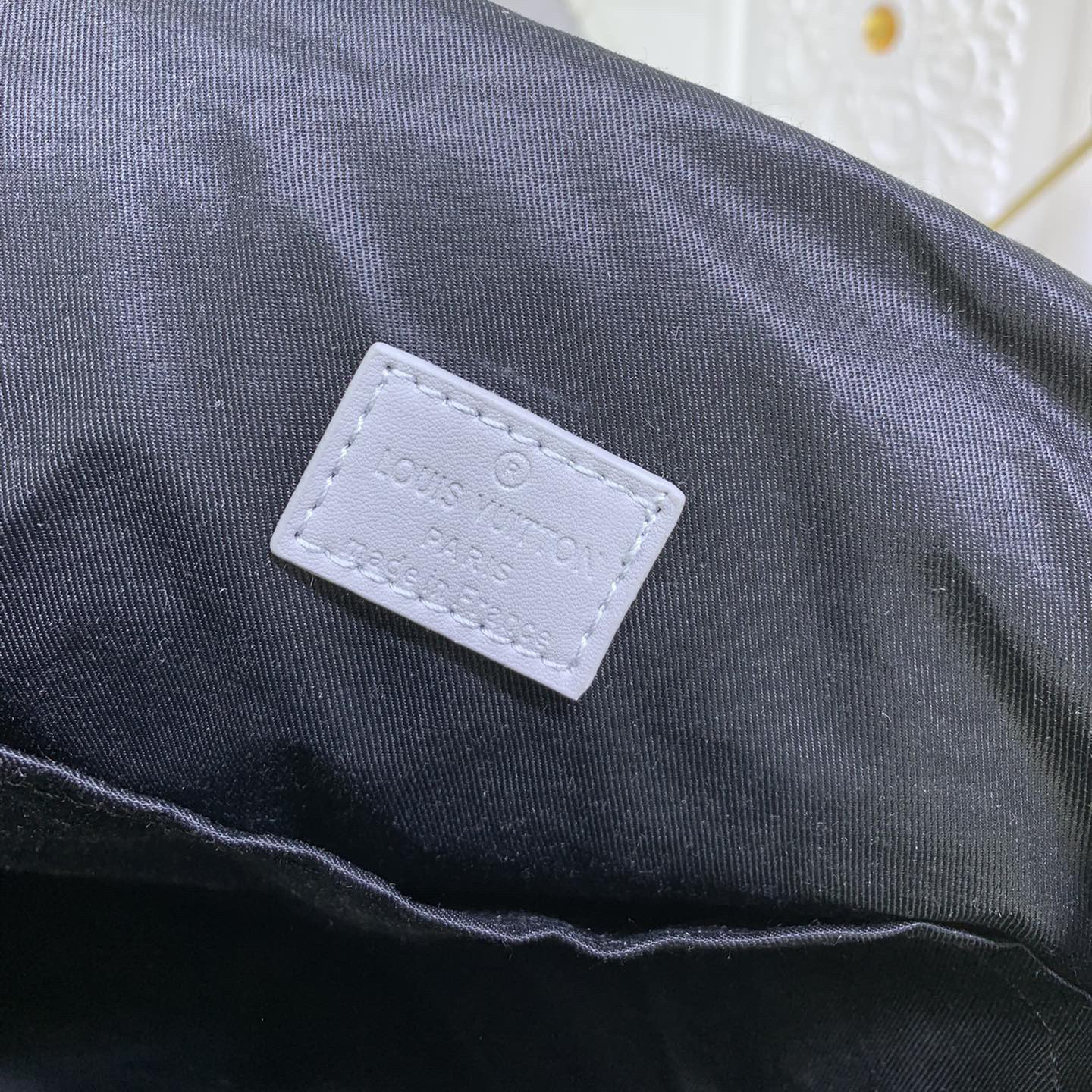 LV High Quality Women Backpack Luxury Backpack Is Made Of Lightweight And Soft Cowhide Leather With Subtle Embossed Classic Monogram Pattern. The Comfortable Shoulder Straps And Wrap Around Zipper Fit Contemporary Travel Style Female Backpack