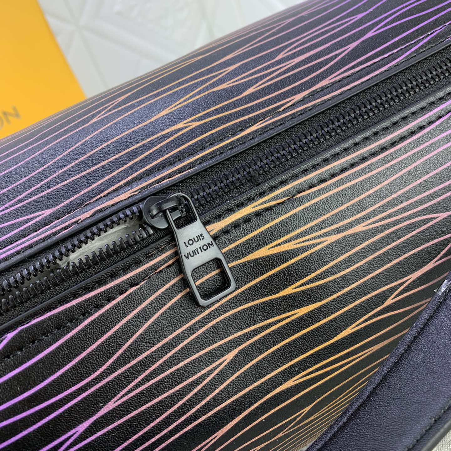 LV High Quality Women Shoulder Bags Luxury Soft Cylindrical Bag With Wide Handle And Wide Shoulder Strap The Spacious Interior Can Accommodate A Variety Of Items Female Hand Bag