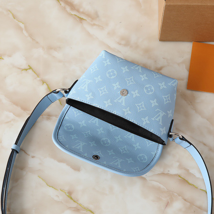 LV High Quality Women Shoulder Bags Luxury Postman Bag Is Crafted With Monogram Eclipse Canvas To Create A Sophisticated Design Featuring A Female Hand Bag With A Zip Closure On The Flip Top