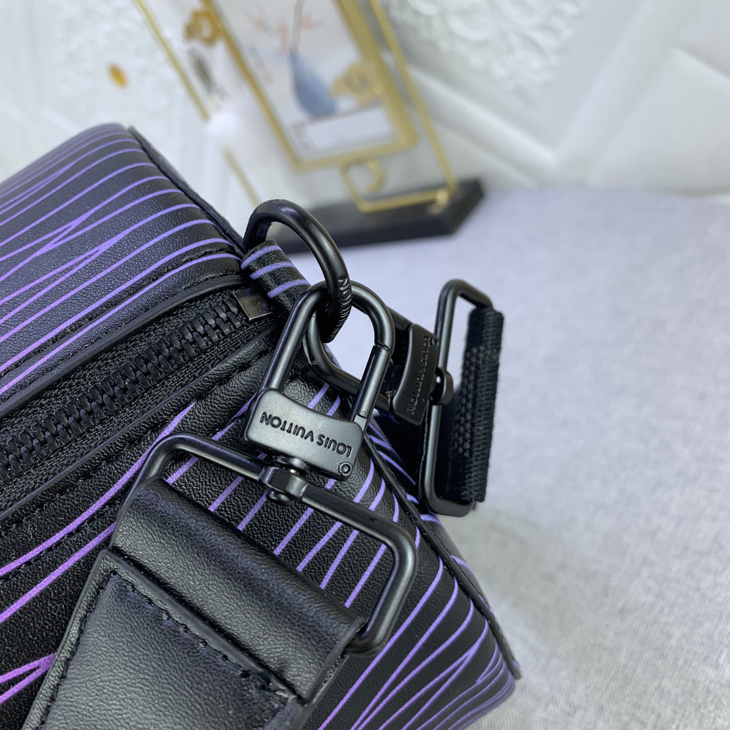 LV High Quality Women Shoulder Bags Luxury Soft Cylindrical Bag With Wide Handle And Wide Shoulder Strap The Spacious Interior Can Accommodate A Variety Of Items Female Hand Bag