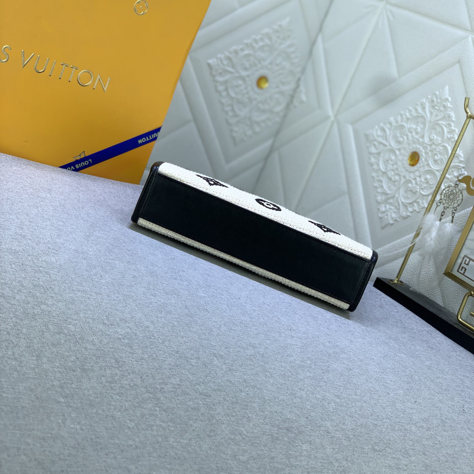 LV High Quality Women Shoulder Bags Luxury Handbags Are Made Of Natural Cotton Fabric And Decorated With Detachable Gold Chains They Can Be Carried Around Or Shoulder Strap Female Hand Bags