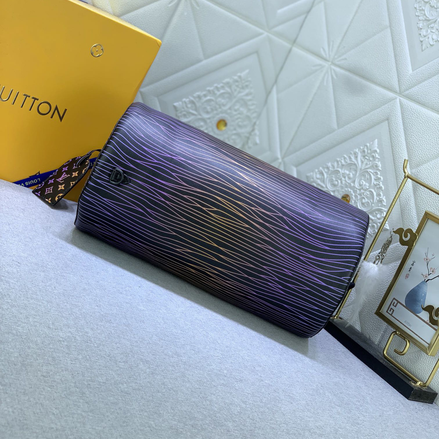 LV High Quality Women Shoulder Bags Luxury Soft Cylindrical Bag With Wide Handle And Wide Shoulder Strap The Spacious Interior Can Accommodate A Variety Of Items Female Hand Bag