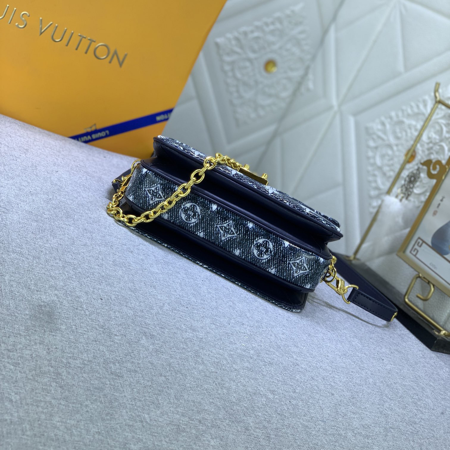 LV High Quality Women Shoulder Bags Luxury Chain Postman Bag Monogram Canvas Leather Handle, Detachable Chain Strap And Adjustable Leather Shoulder Strap Rich Back Carrying Options Female Hand Bag