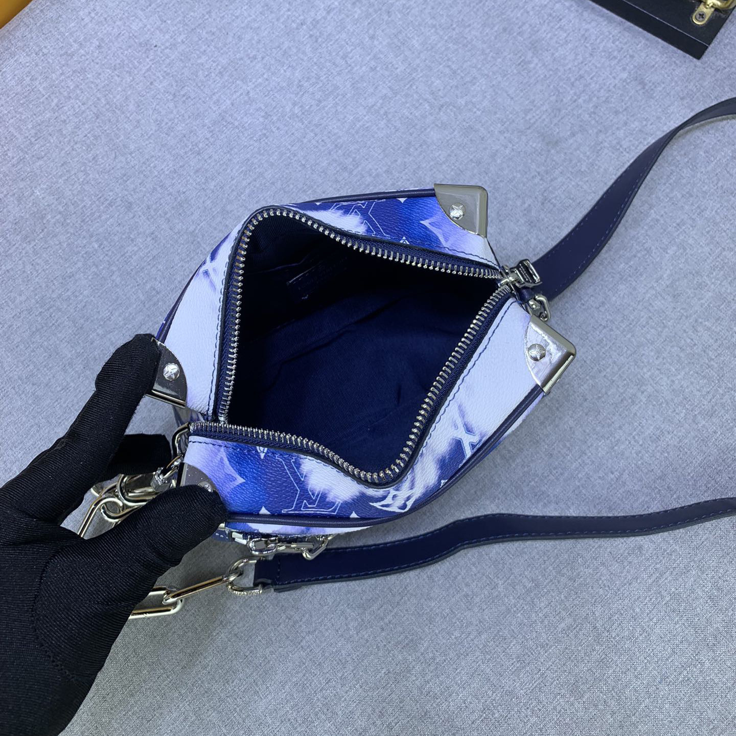 LV High Quality Women Shoulder Bags Luxurys Mini Box Crossbody Bag This Avant-Garde Accessory Crossbody Bag This Avant-Garde Accessory Female Hand Bag