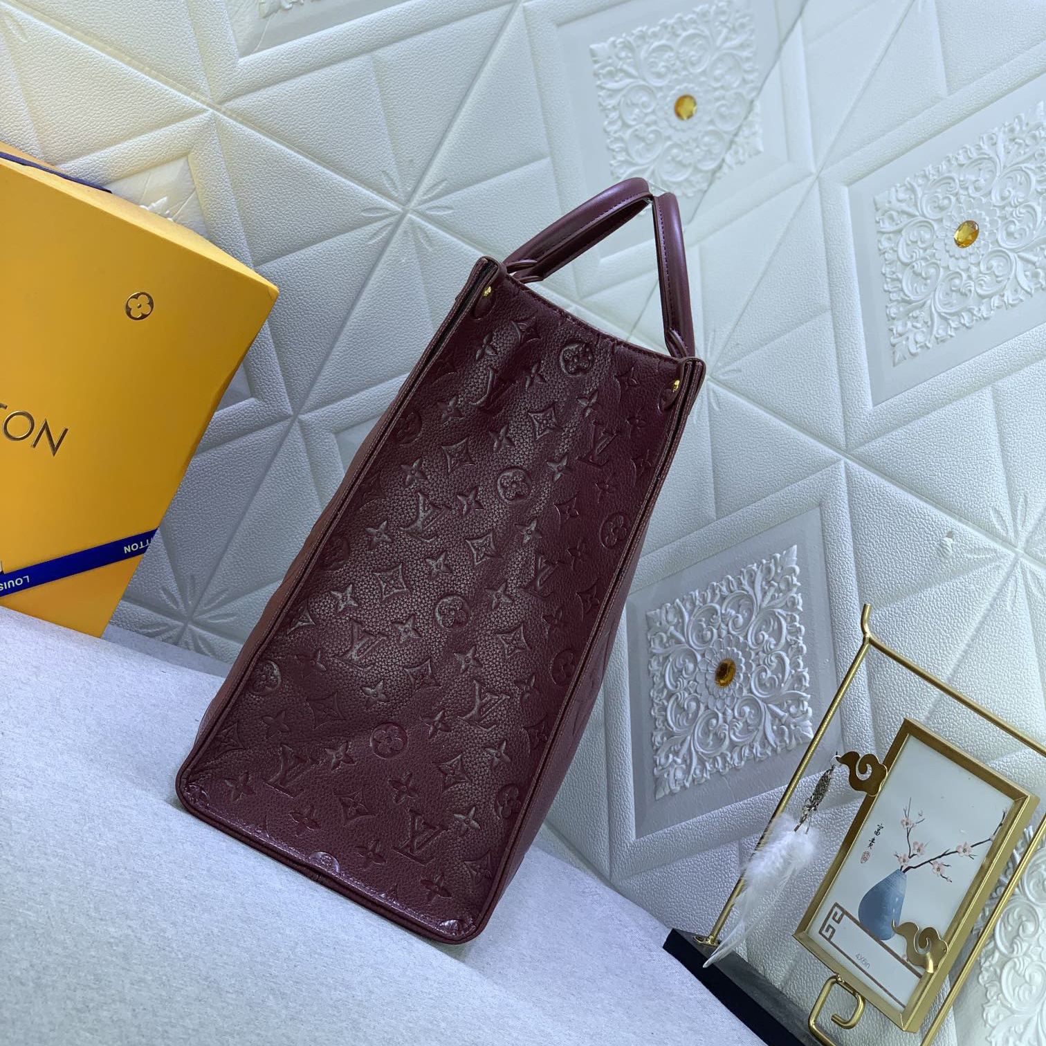 LV High Quality Women Shoulder Bags Luxury Handbag Is Made Of Monogram Empreinte Leather With A Grain Texture That Accentuates The Monogram Embossed Microfiber Structure The Ample Inner Layer Can Accommodate A Laptop Female Hand Bag
