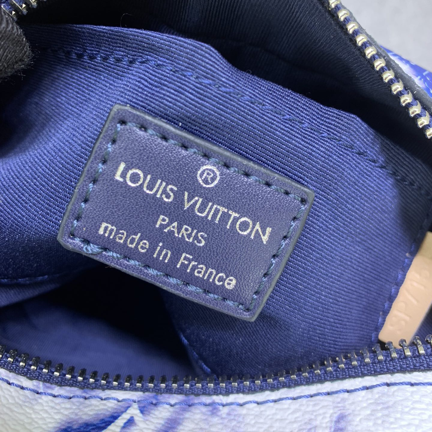 LV High Quality Women Shoulder Bags Luxurys Mini Box Crossbody Bag This Avant-Garde Accessory Crossbody Bag This Avant-Garde Accessory Female Hand Bag