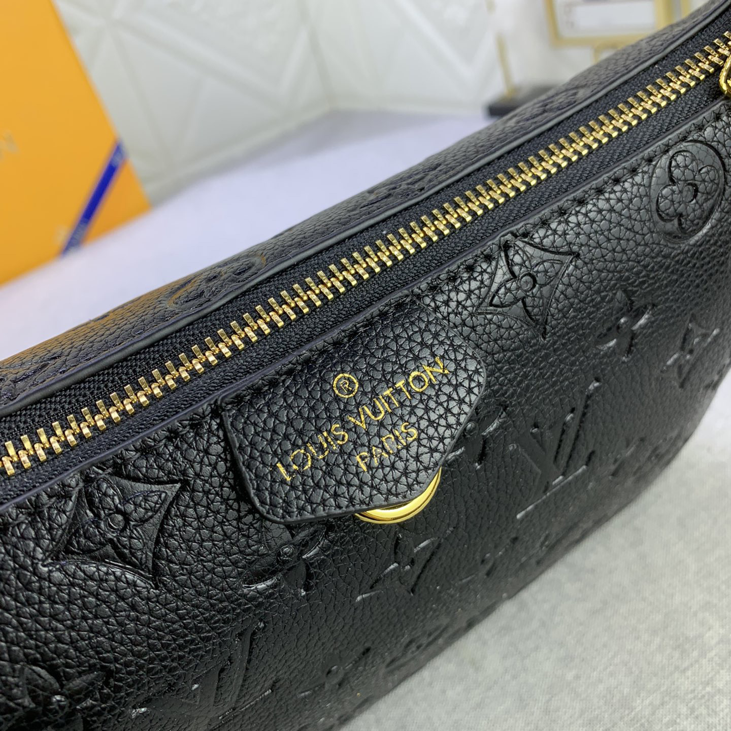 LV High Quality Women Shoulder Bags Luxury Handbag Pays Tribute To The Brand's Collection Design With Its Retro Style And Exquisite Details Ample Space Makes Daily Needs Easy To Carry Adjustable Handle For Multiple Carrying Methods Female Hand Bag