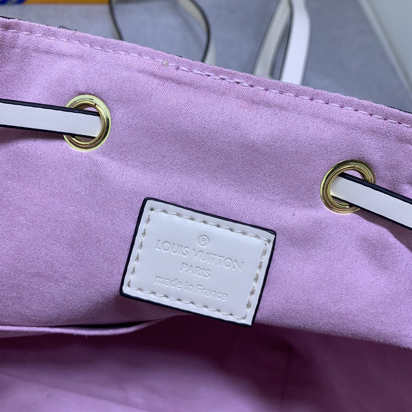 LV High Quality Women's Backpacks Luxury Backpacks Are Made Of Monogram Canvas And Cowhide, With A Top Handle And Detachable And Adjustable Leather Shoulder Straps For Multiple Carrying Options Female Backpacks