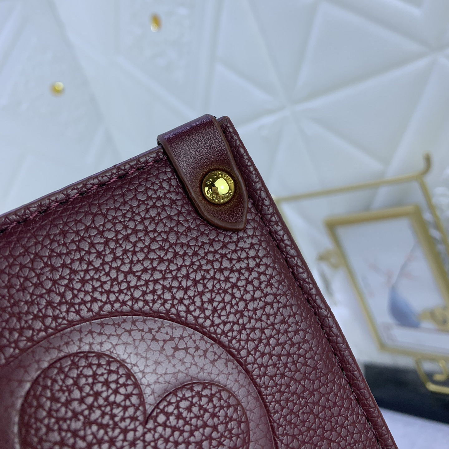LV High Quality Women Shoulder Bags Luxury Handbag Is Made Of Monogram Empreinte Leather With A Grain Texture That Accentuates The Monogram Embossed Microfiber Structure The Ample Inner Layer Can Accommodate A Laptop Female Hand Bag