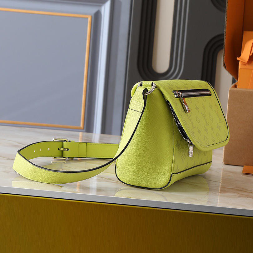 LV High Quality Women Shoulder Bags Luxury Postman Bag Is Crafted With Monogram Eclipse Canvas To Create A Sophisticated Design Featuring A Female Hand Bag With A Zip Closure On The Flip Top