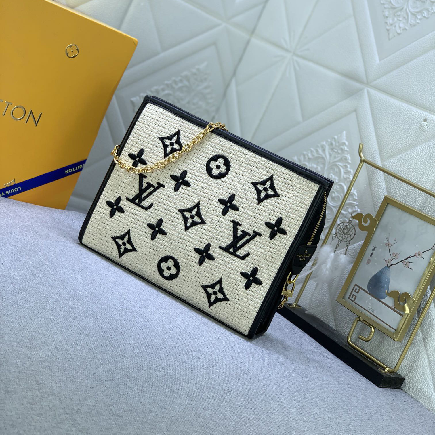 LV High Quality Women Shoulder Bags Luxury Handbags Are Made Of Natural Cotton Fabric And Decorated With Detachable Gold Chains They Can Be Carried Around Or Shoulder Strap Female Hand Bags