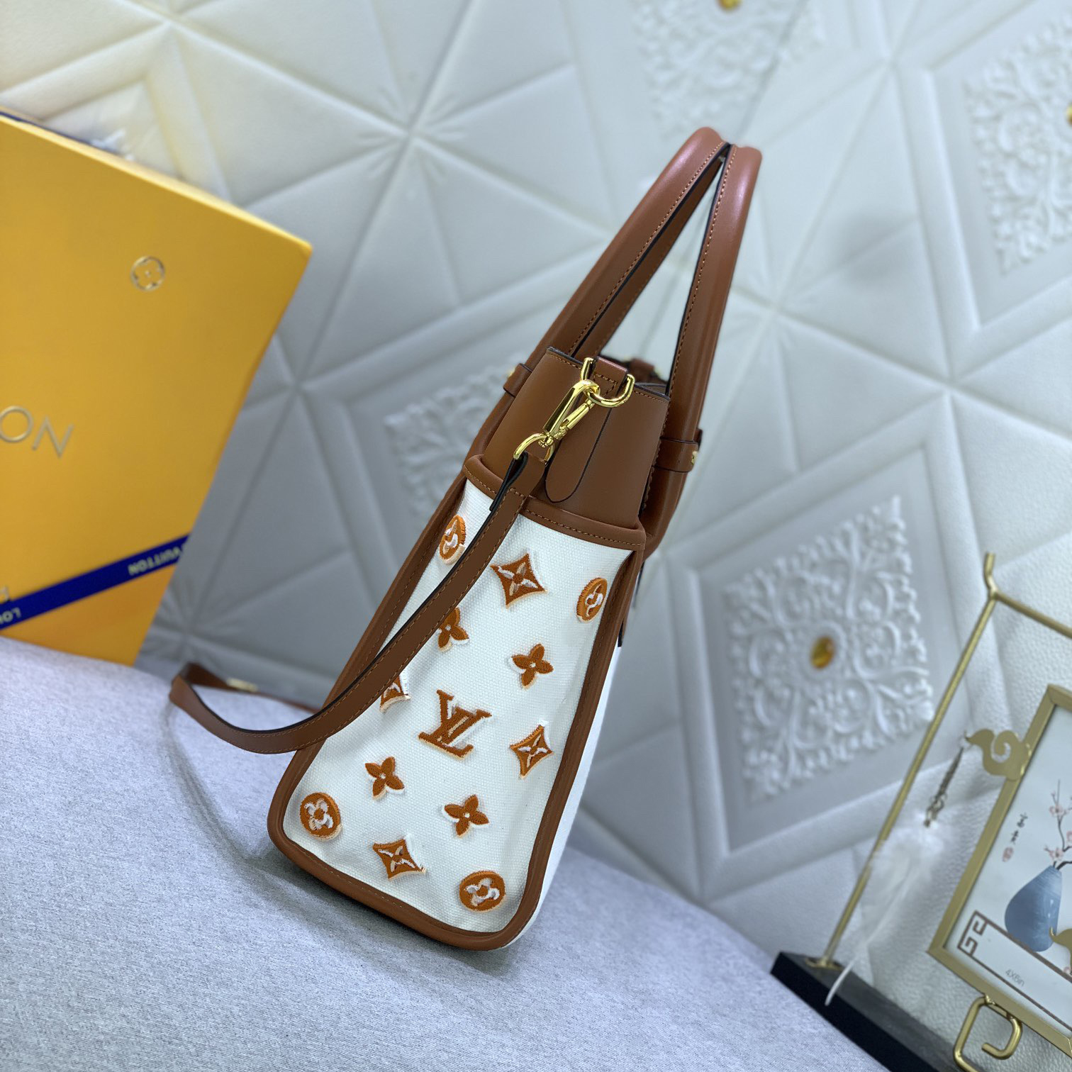 LV High Quality Women Shoulder Bags Luxuries Handbag Blends Delicate Canvas, Smooth Leather Trim And Ample Space To Easily Accommodate Daily Needs Adjustable Shoulder Straps For Crossbody Selection Female Hand Bag