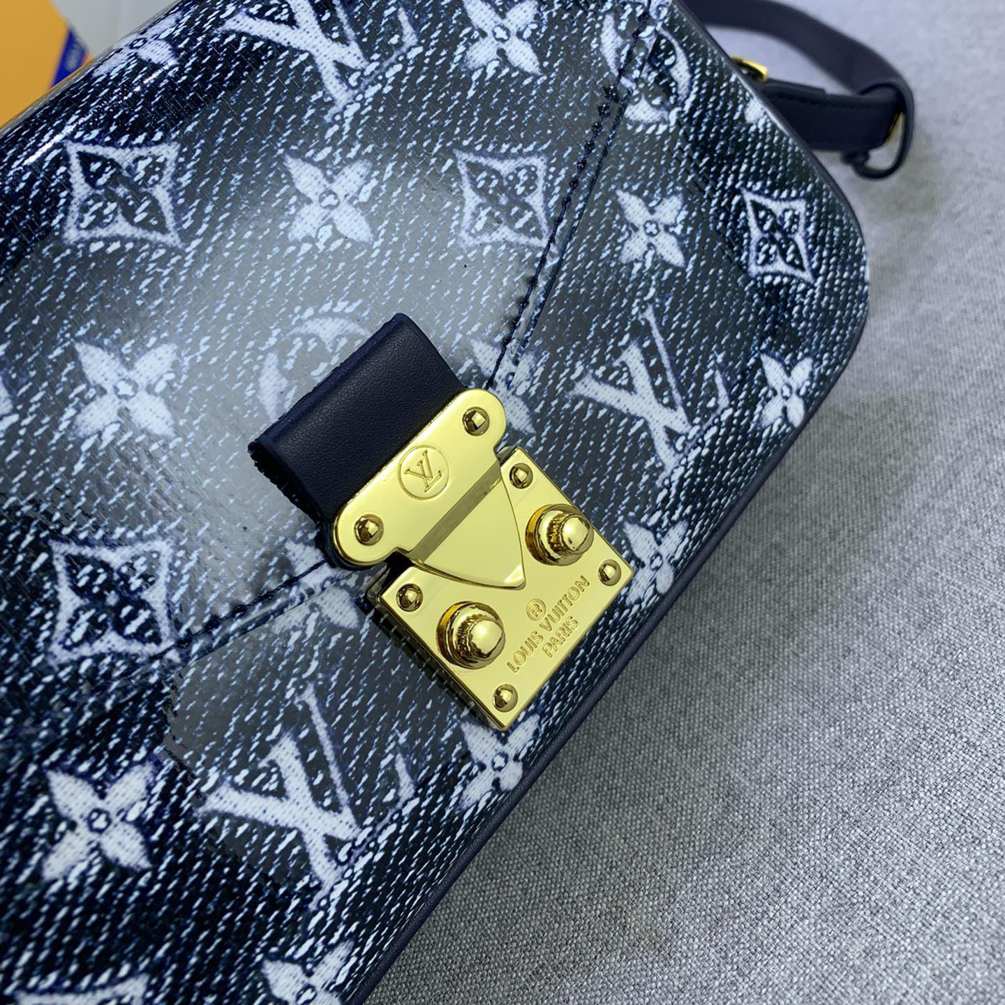 LV High Quality Women Shoulder Bags Luxury Chain Postman Bag Monogram Canvas Leather Handle, Detachable Chain Strap And Adjustable Leather Shoulder Strap Rich Back Carrying Options Female Hand Bag